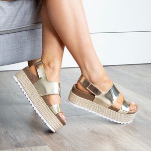 Wedge Sandals !